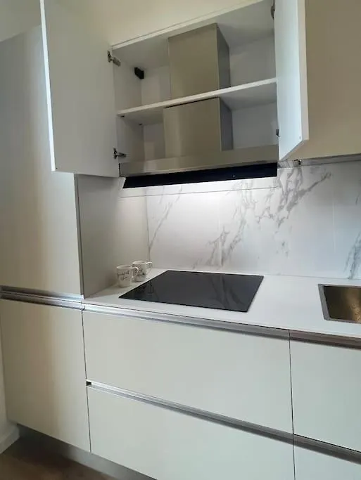 Lula Milano - Zara M3-M5 Apartment 0*, Milan