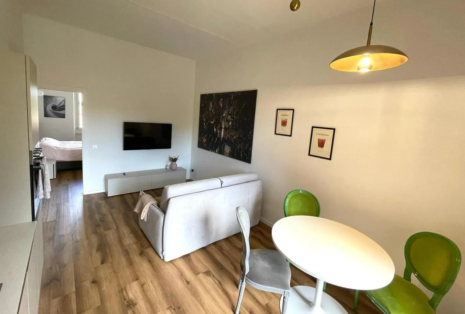 Lula Milano - Zara M3-M5 Apartment 0*, Milan Italy