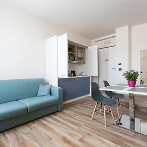 Isola Aparthotel